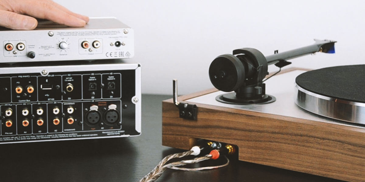 how to hook up a turntable to a stereo receiver